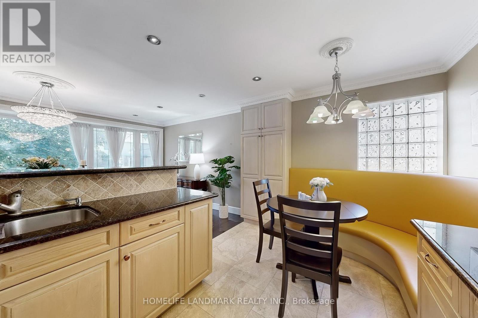 61 Whittaker Crescent, Toronto, Ontario  M2K 1K9 - Photo 16 - C12700256