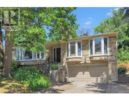 61 WHITTAKER CRESCENT, Toronto, Ontario