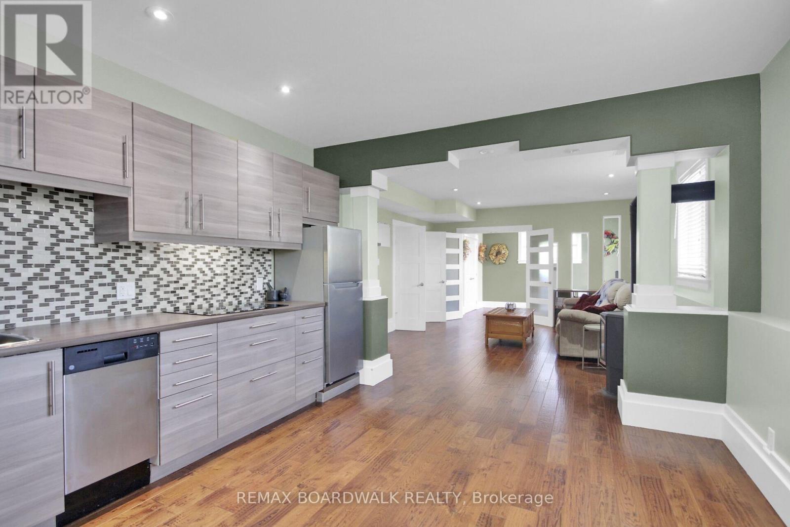 500 Bradbury Court, Ottawa, Ontario  K2W 0A1 - Photo 38 - X12612678