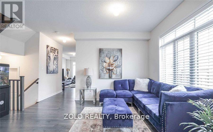 42 Brent Crescent, Clarington, Ontario  L1C 0V9 - Photo 3 - E12700230