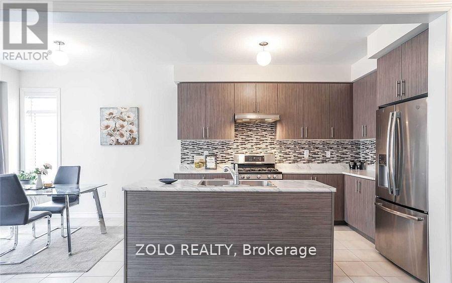 42 Brent Crescent, Clarington, Ontario  L1C 0V9 - Photo 7 - E12700230