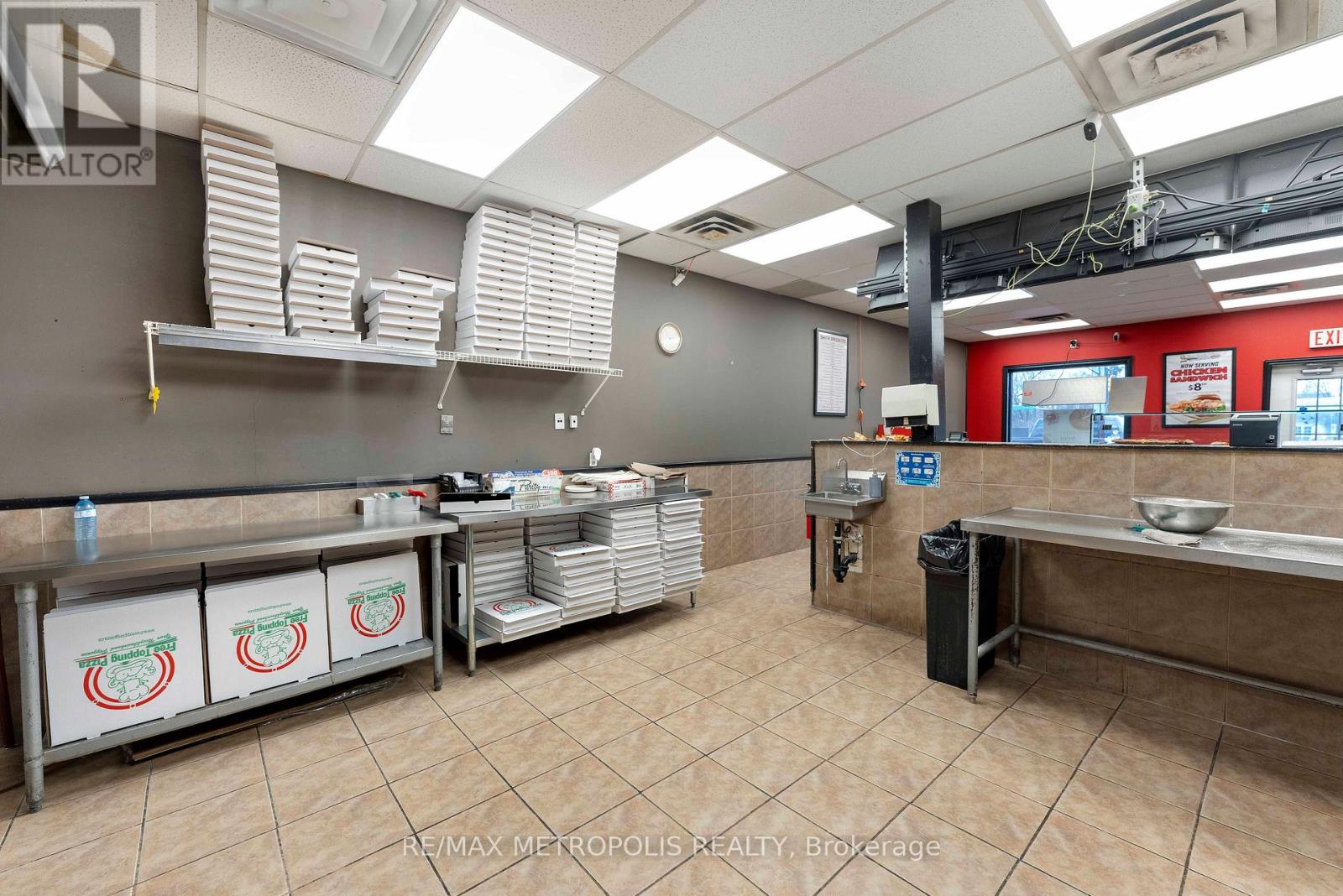 1561 Durham Regional Hwy2, Clarington, Ontario  L1E 2G5 - Photo 10 - E12700250