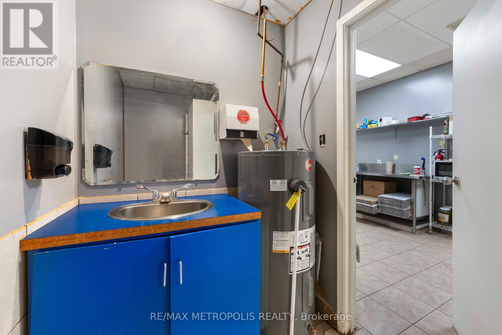 1561 Durham Regional Hwy2, Clarington, Ontario  L1E 2G5 - Photo 15 - E12700250