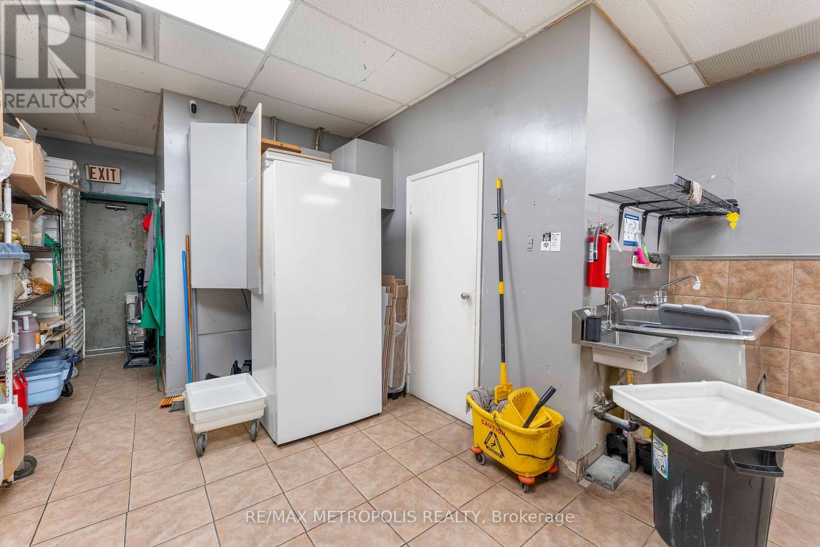 1561 Durham Regional Hwy2, Clarington, Ontario  L1E 2G5 - Photo 19 - E12700250