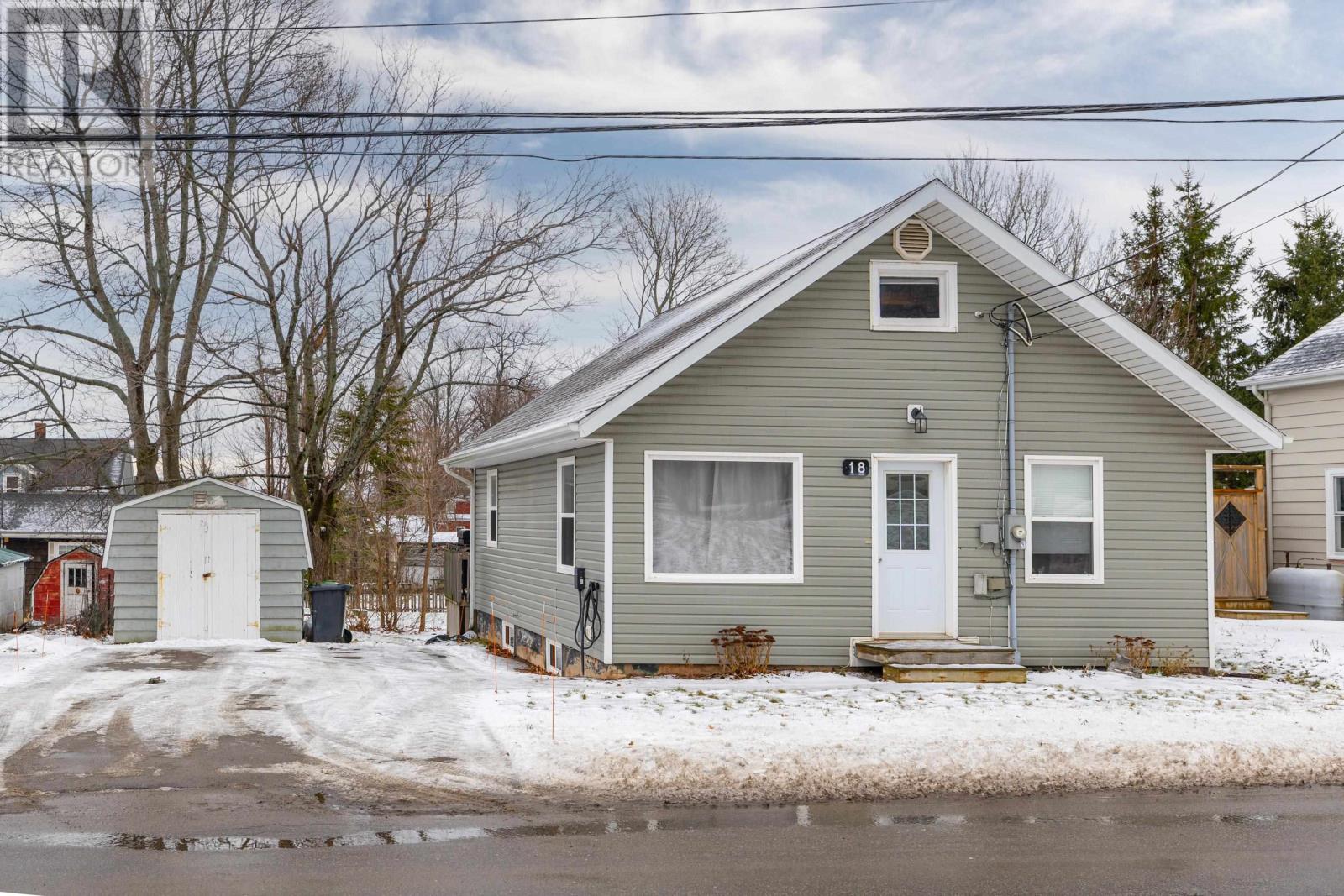 18 Kirkwood Drive, Charlottetown, Prince Edward Island  C1A 2T5 - Photo 1 - 202600880