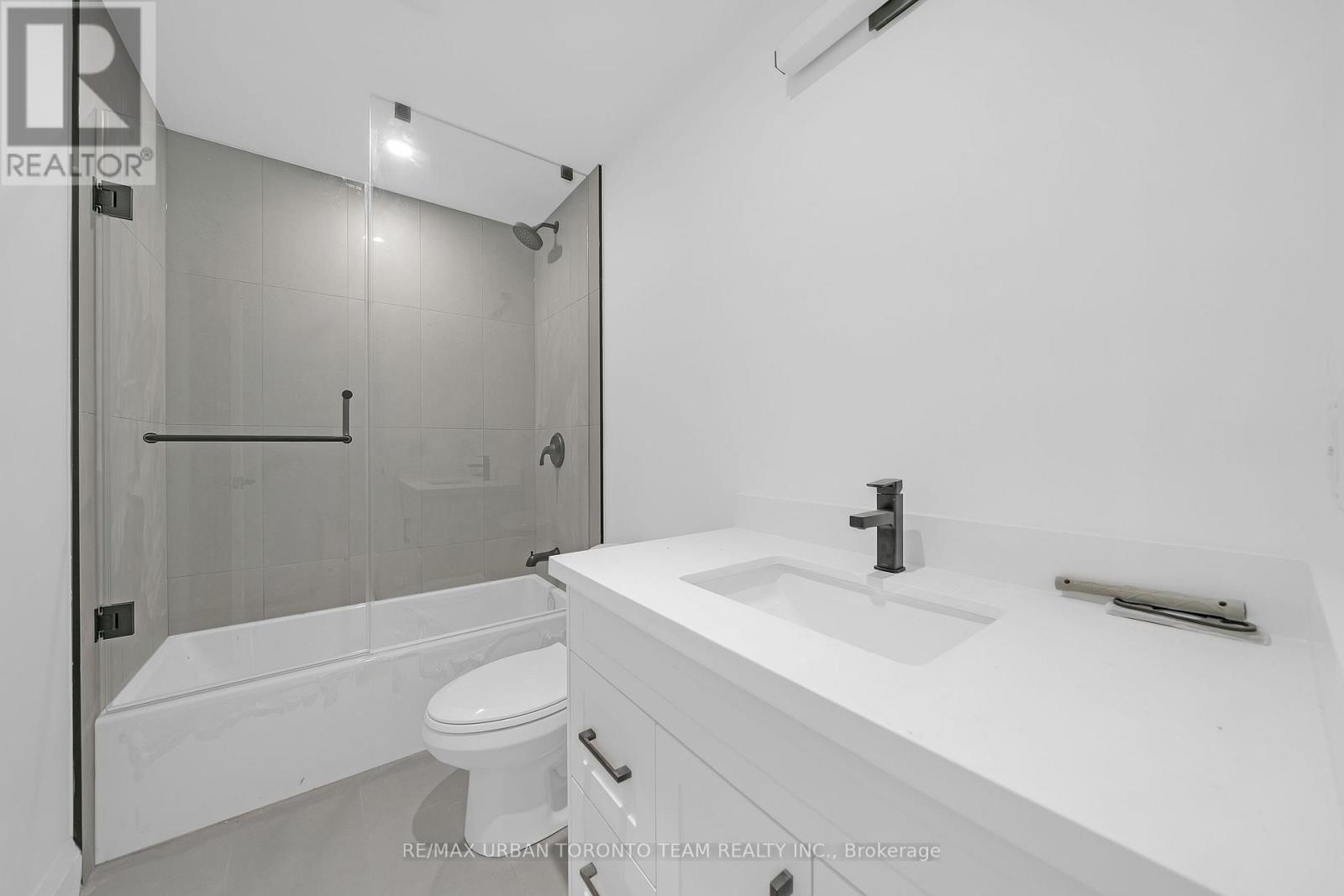 Second - 474 Montrose Avenue, Toronto, Ontario  M6G 3H1 - Photo 13 - C12591486