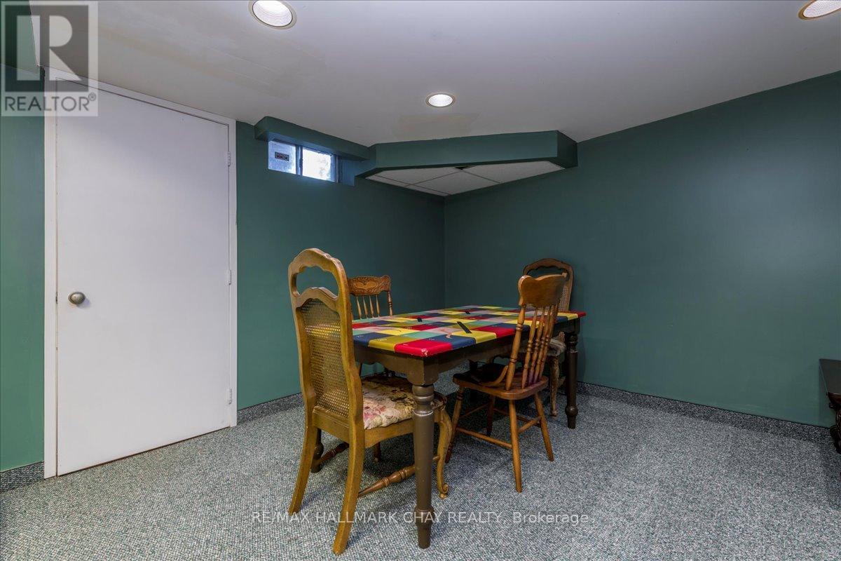 21 Barwick Drive, Barrie, Ontario  L4N 6Z7 - Photo 29 - S12696462