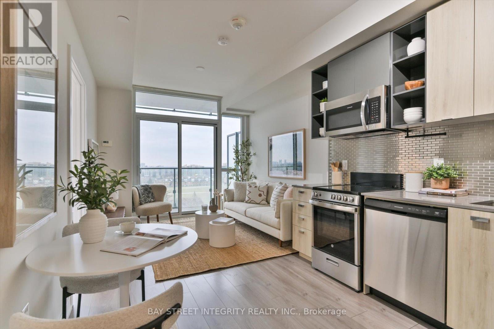 909 - 10 De Boers Drive, Toronto, Ontario  M3J 0L6 - Photo 13 - W12698098