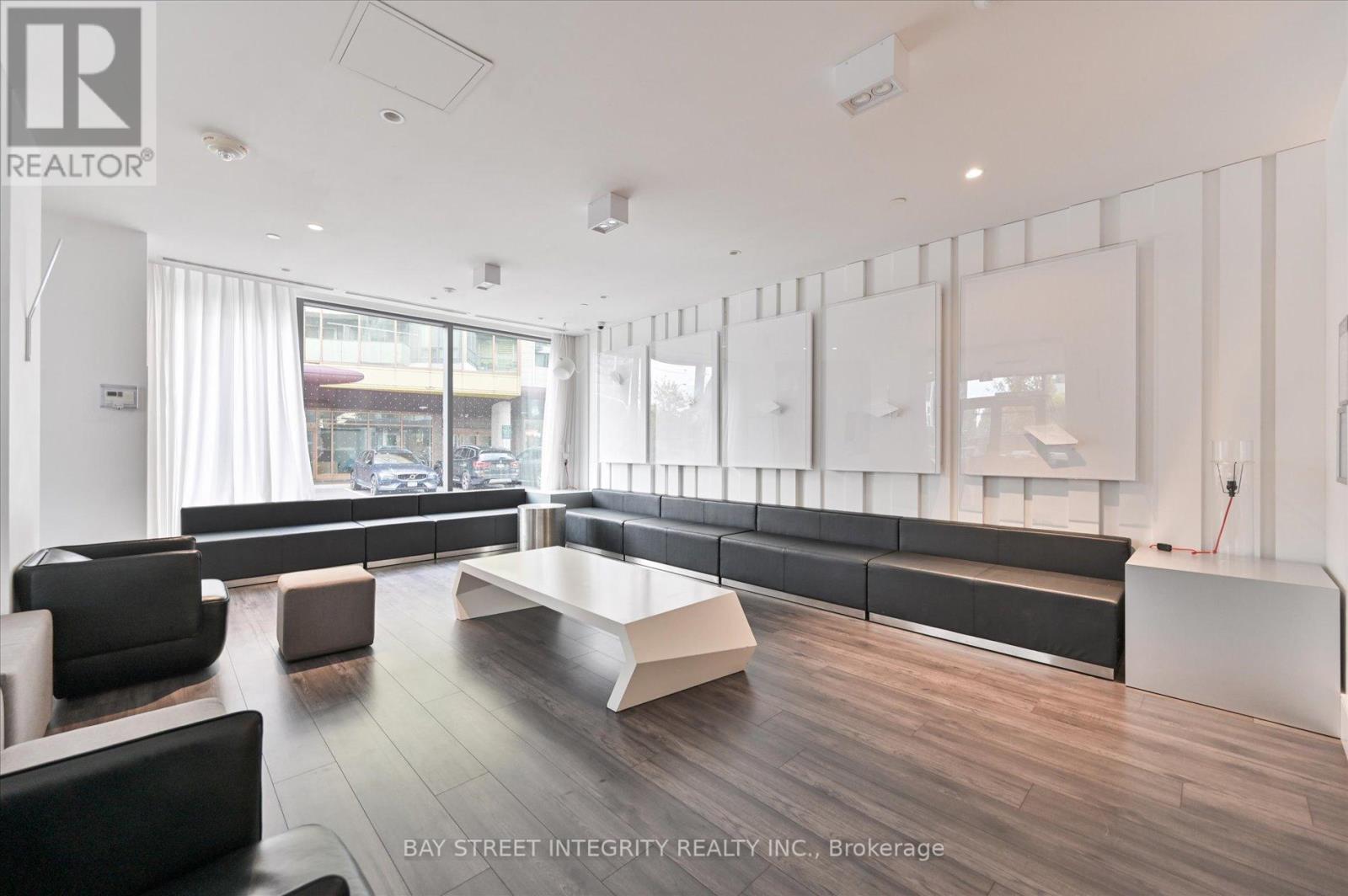 909 - 10 De Boers Drive, Toronto, Ontario  M3J 0L6 - Photo 31 - W12698098