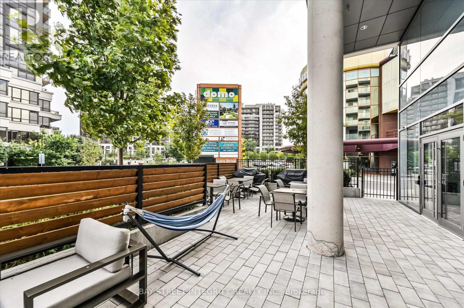 909 - 10 De Boers Drive, Toronto, Ontario  M3J 0L6 - Photo 35 - W12698098