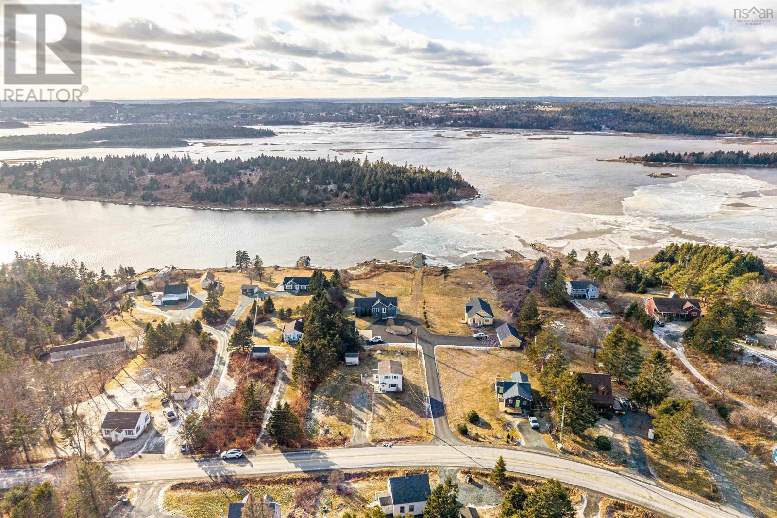 662 East Chezzetcook Road, East Chezzetcook, Nova Scotia  B0J 2L0 - Photo 2 - 202600696