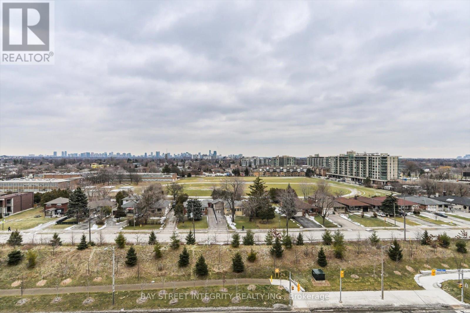 909 - 10 De Boers Drive, Toronto, Ontario  M3J 0L6 - Photo 30 - W12698098