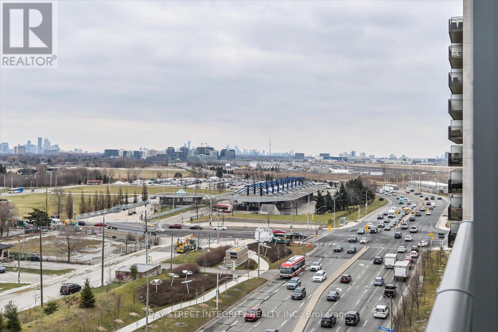 909 - 10 De Boers Drive, Toronto, Ontario  M3J 0L6 - Photo 29 - W12698098