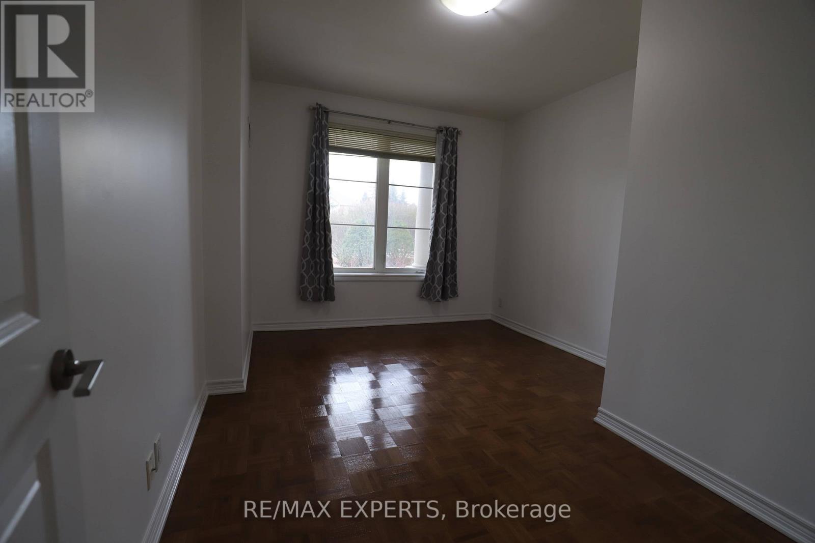 101 - 9519 Keele Street, Vaughan, Ontario  L6A 4A2 - Photo 10 - N12700216