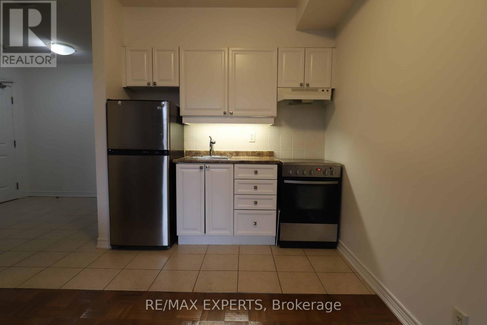 101 - 9519 Keele Street, Vaughan, Ontario  L6A 4A2 - Photo 4 - N12700216