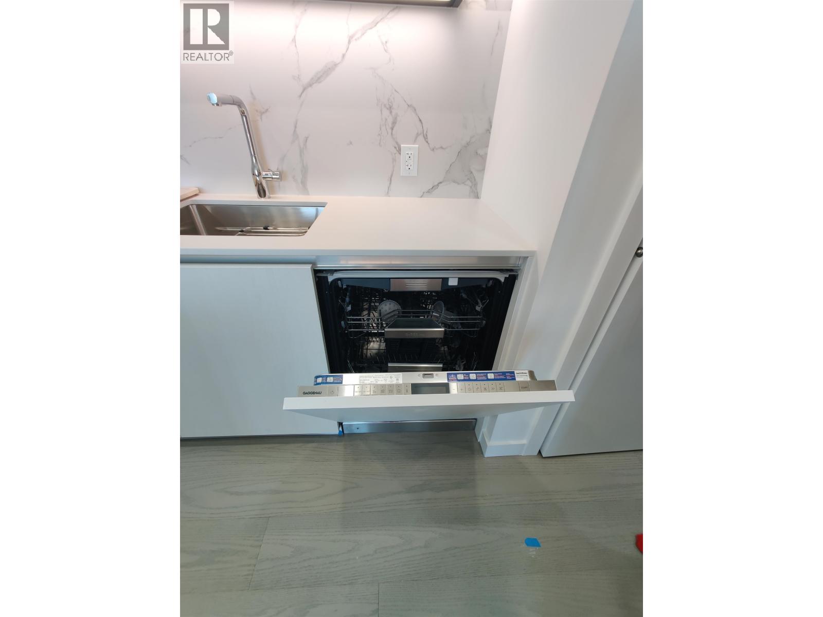 308 8415 Granville Street, Vancouver, British Columbia  V6P 0M2 - Photo 10 - R3079856