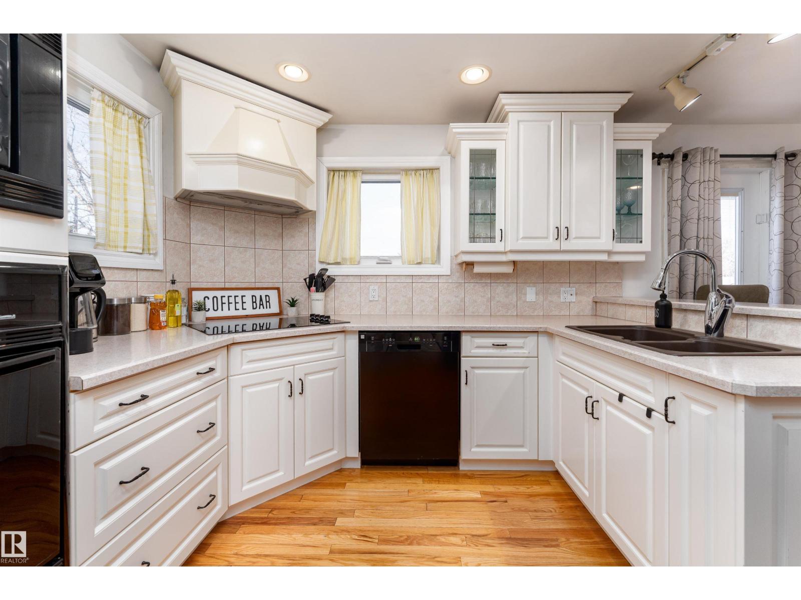 4712 50 Av, Beaumont, Alberta  T4X 1H5 - Photo 2 - E4470167