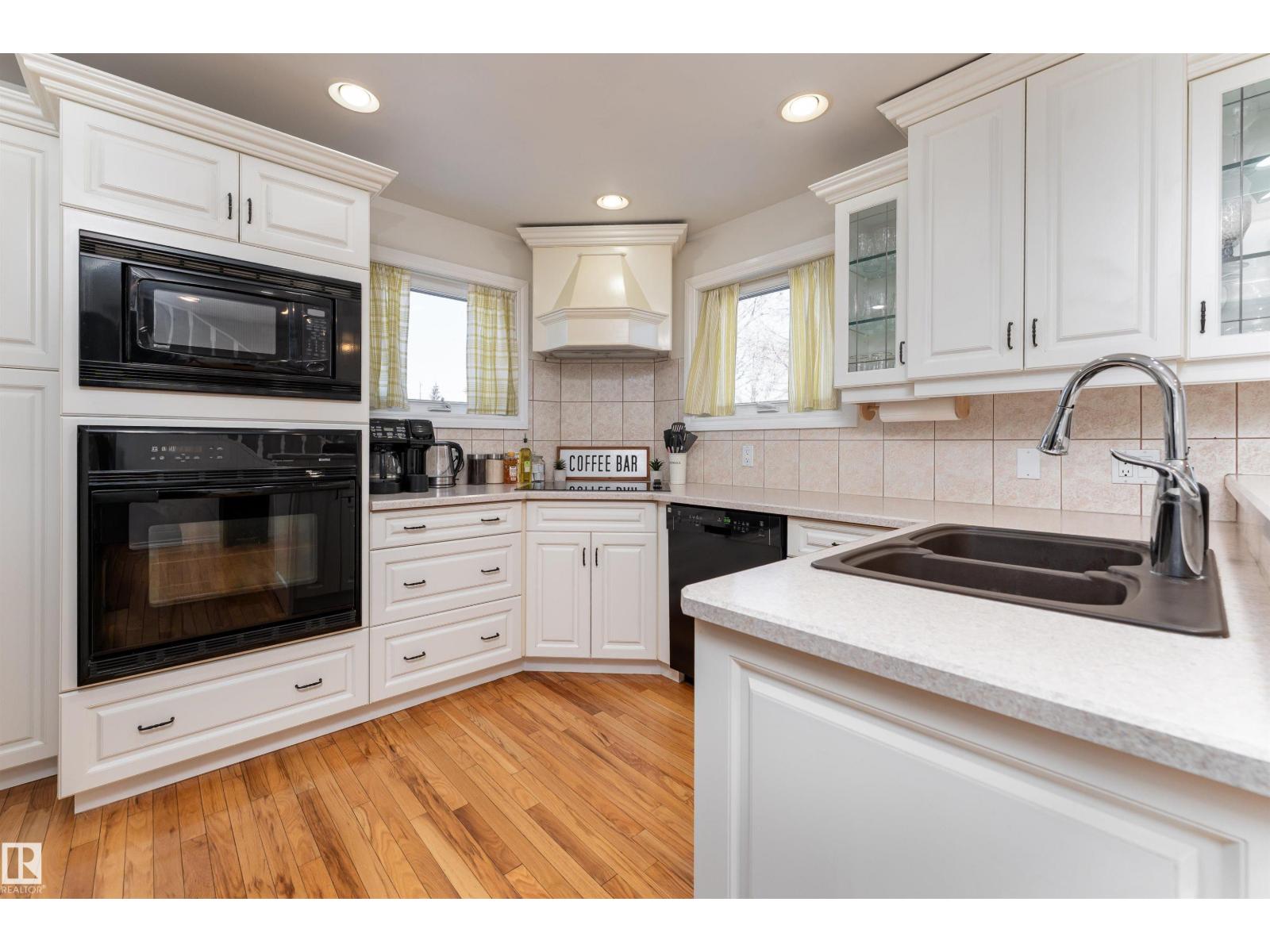 4712 50 Av, Beaumont, Alberta  T4X 1H5 - Photo 3 - E4470167