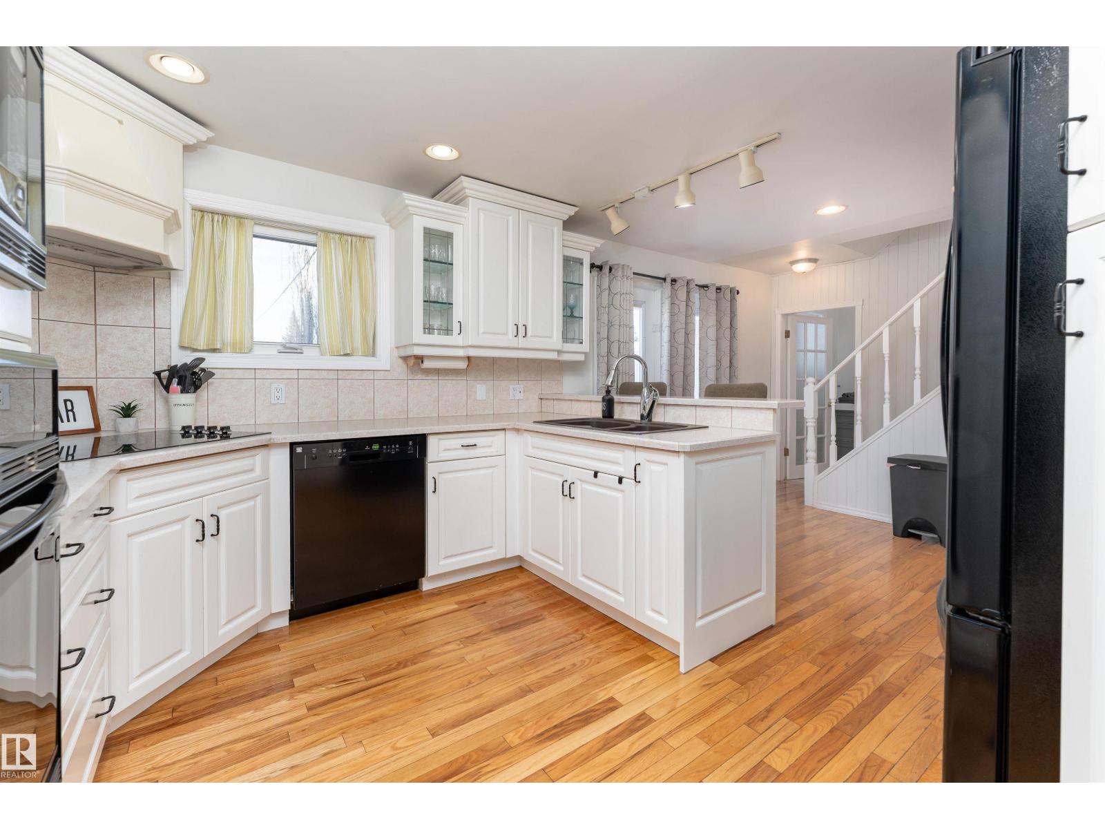 4712 50 Av, Beaumont, Alberta  T4X 1H5 - Photo 4 - E4470167