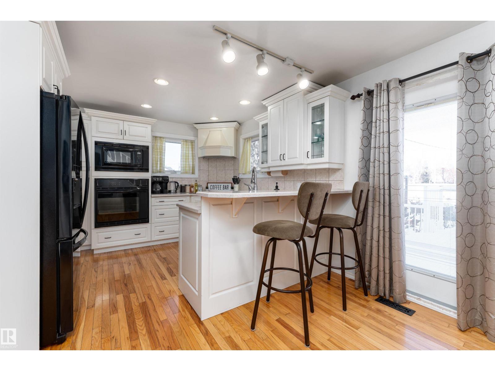 4712 50 Av, Beaumont, Alberta  T4X 1H5 - Photo 6 - E4470167