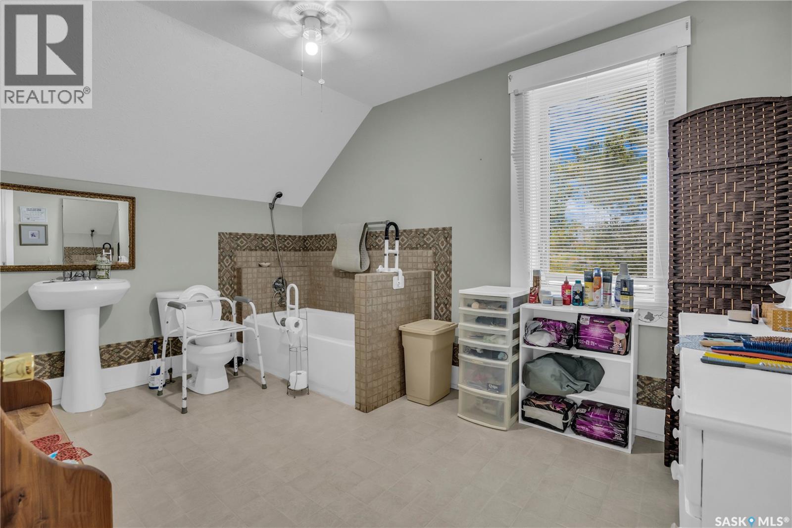 710 Stella Street, Grenfell, Saskatchewan  S0G 2B0 - Photo 14 - SK026892