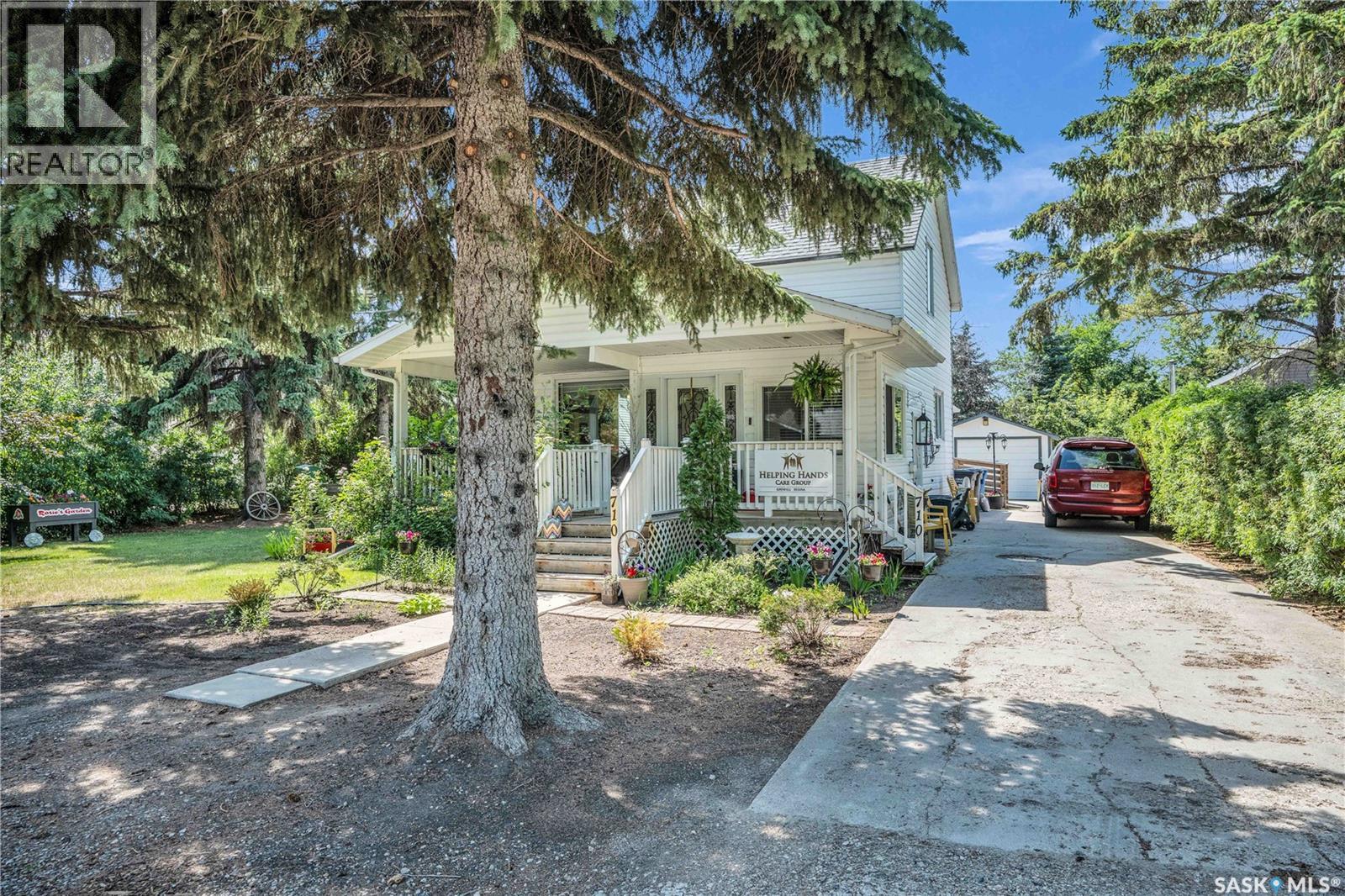 710 Stella Street, Grenfell, Saskatchewan  S0G 2B0 - Photo 2 - SK026892