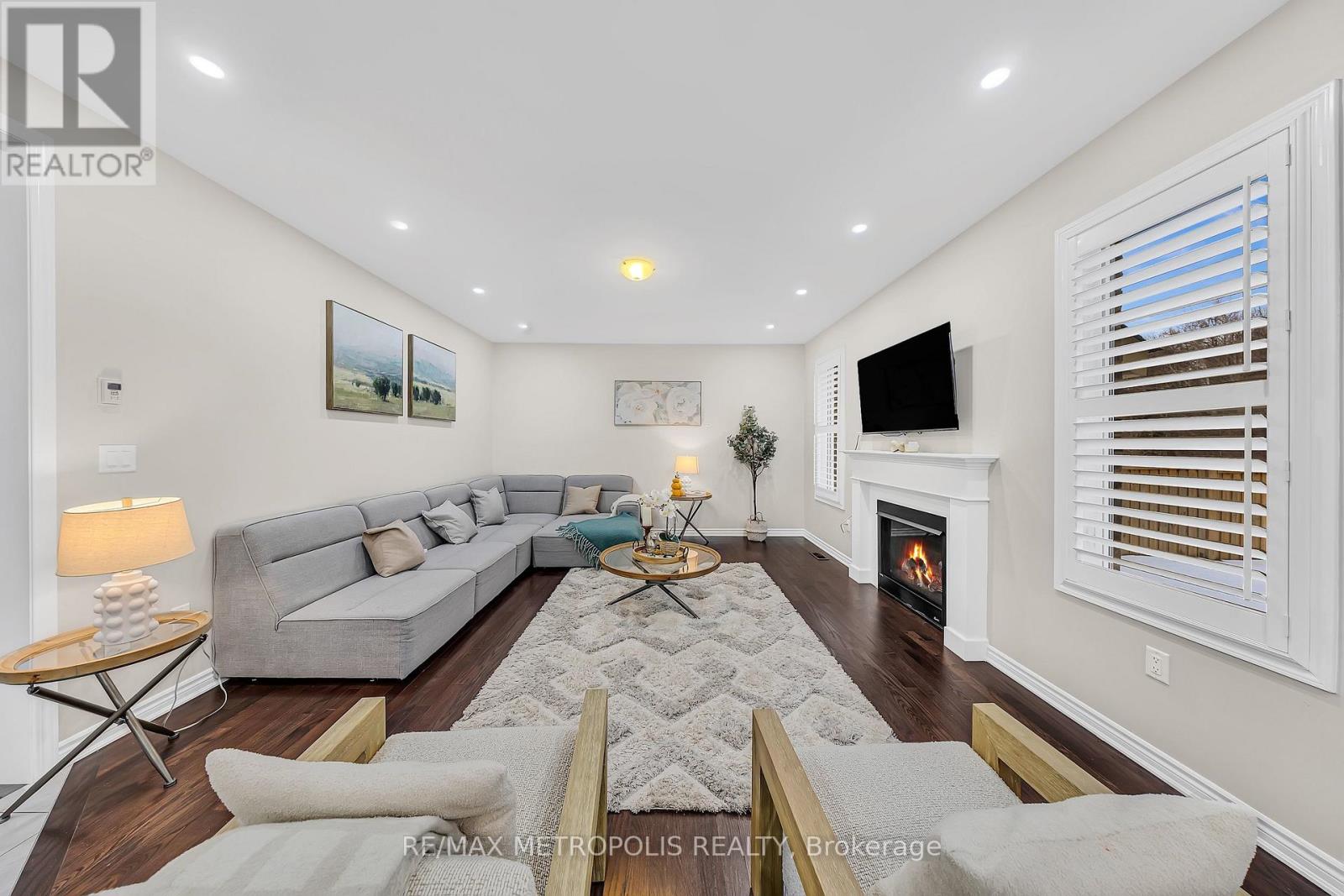 94 Newhouse Boulevard, Caledon, Ontario  L7C 4E4 - Photo 12 - W12700150