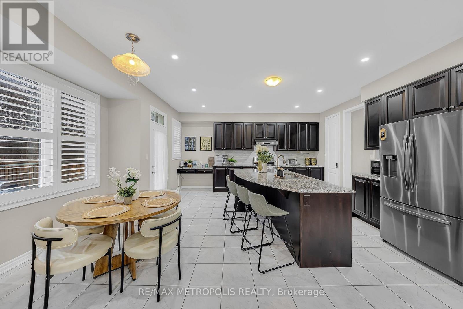 94 Newhouse Boulevard, Caledon, Ontario  L7C 4E4 - Photo 16 - W12700150