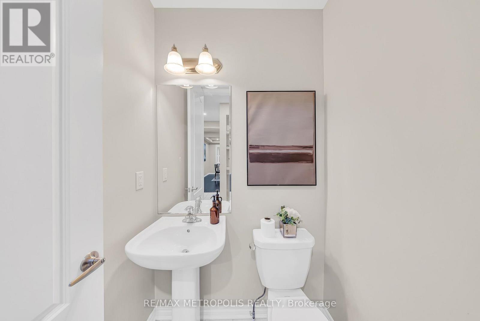 94 Newhouse Boulevard, Caledon, Ontario  L7C 4E4 - Photo 28 - W12700150