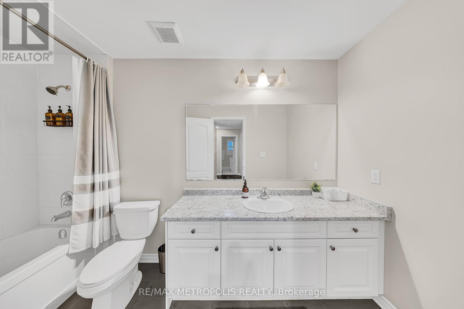 94 Newhouse Boulevard, Caledon, Ontario  L7C 4E4 - Photo 36 - W12700150