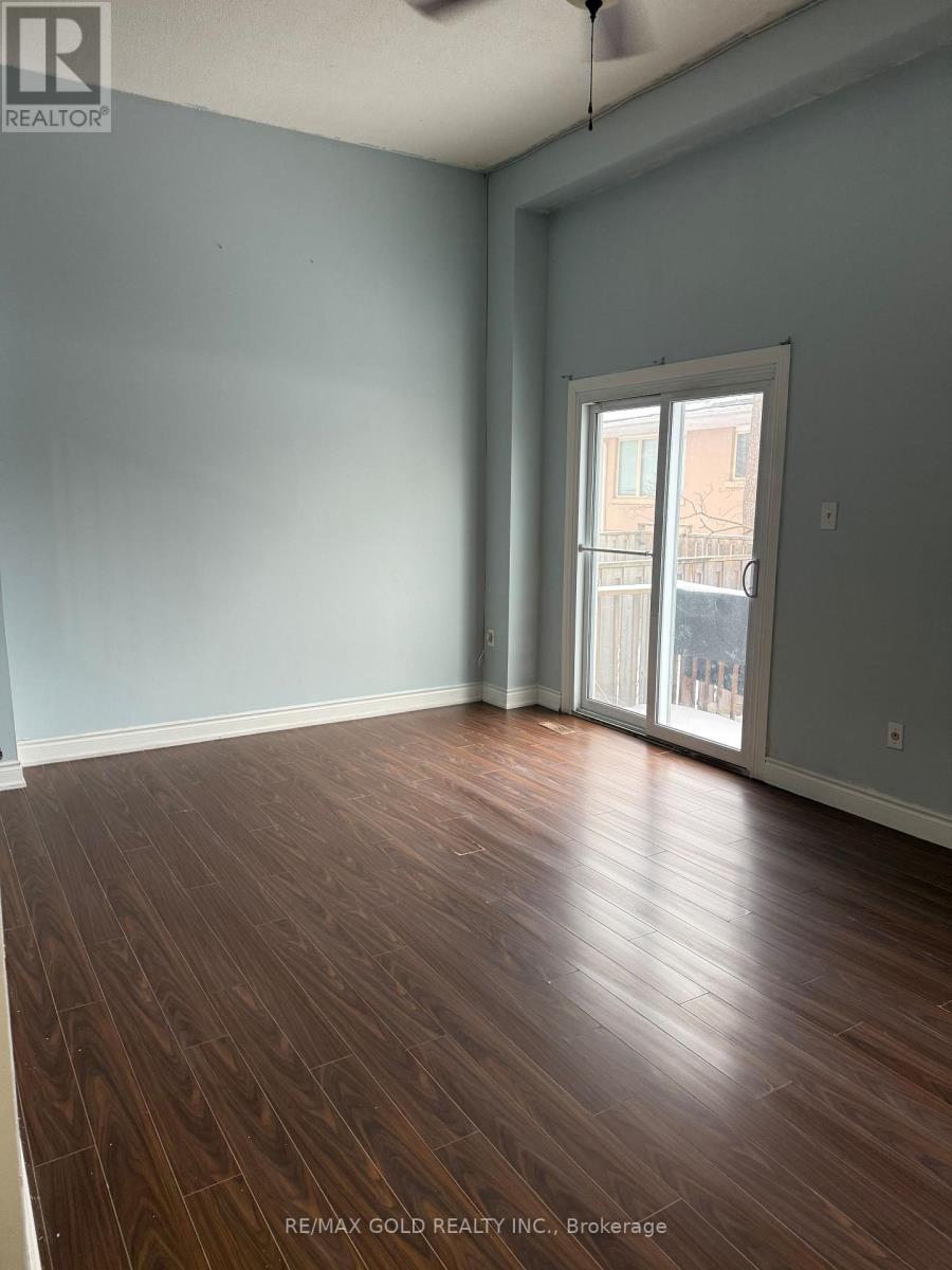 30 - 30 Tara Park Crescent, Brampton, Ontario  L6V 3E3 - Photo 3 - W12700158