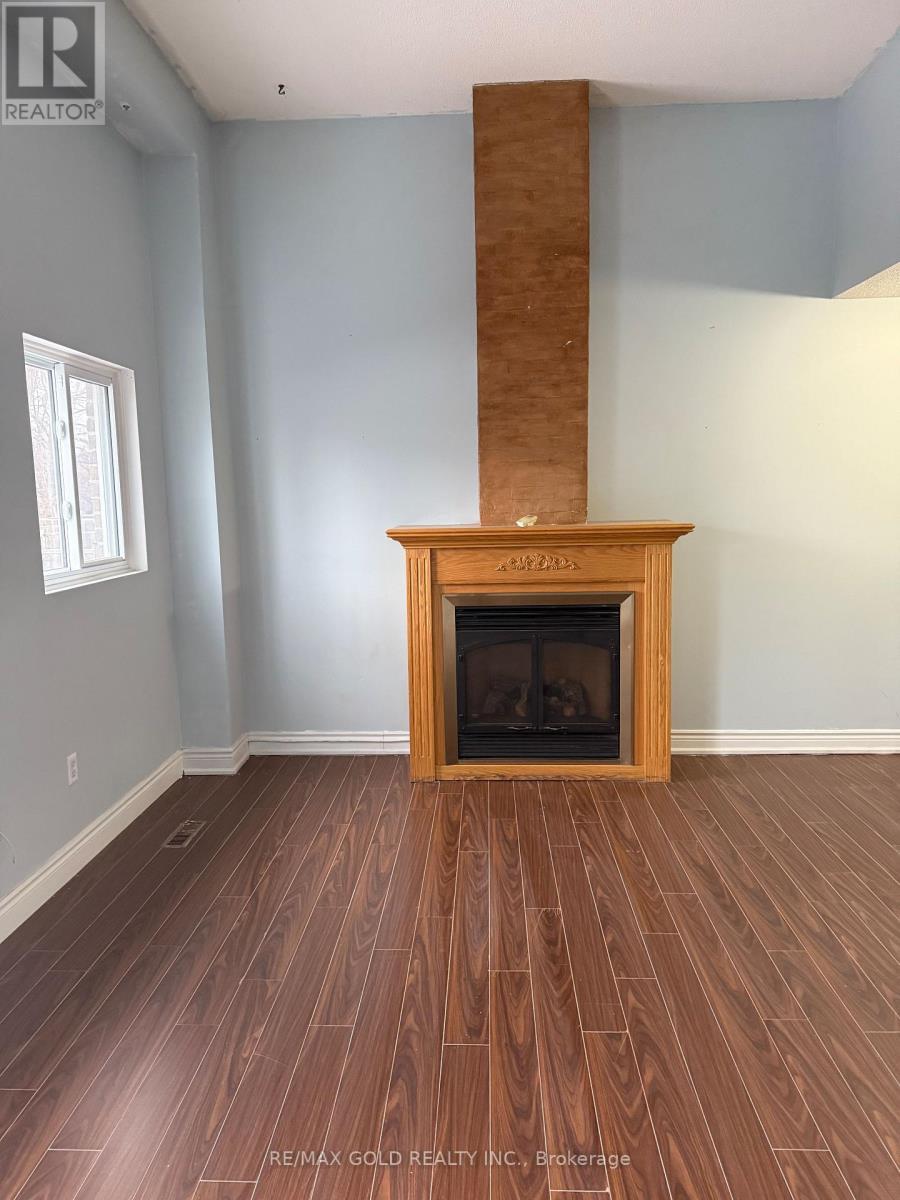 30 - 30 Tara Park Crescent, Brampton, Ontario  L6V 3E3 - Photo 5 - W12700158