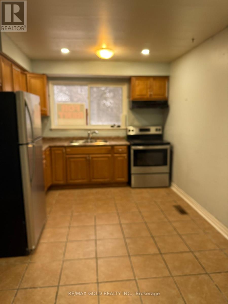 30 - 30 Tara Park Crescent, Brampton, Ontario  L6V 3E3 - Photo 6 - W12700158