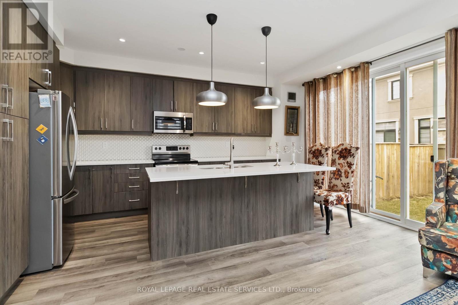 1280 Sycamore Garden, Milton, Ontario  L9E 1R6 - Photo 12 - W12700176