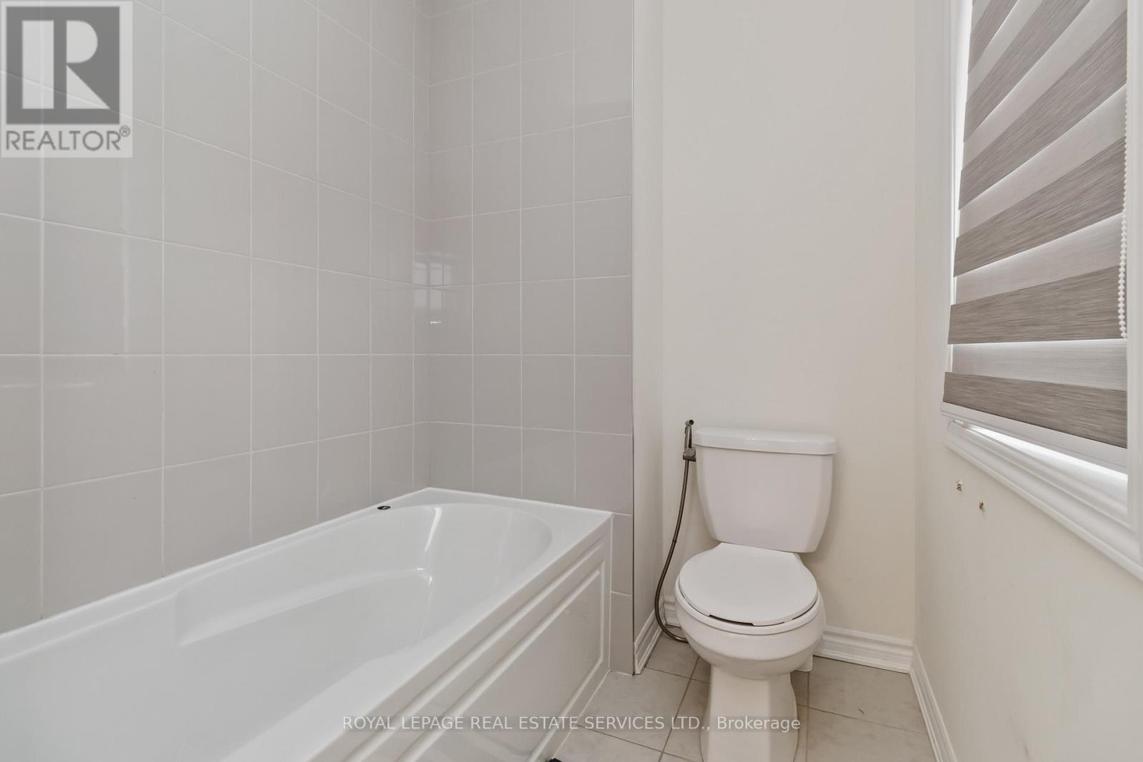 1280 Sycamore Garden, Milton, Ontario  L9E 1R6 - Photo 30 - W12700176