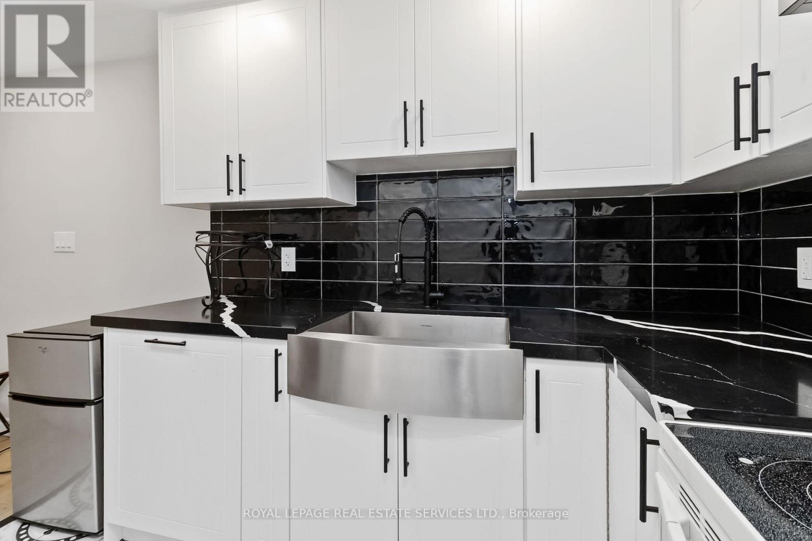 1280 Sycamore Garden, Milton, Ontario  L9E 1R6 - Photo 38 - W12700176