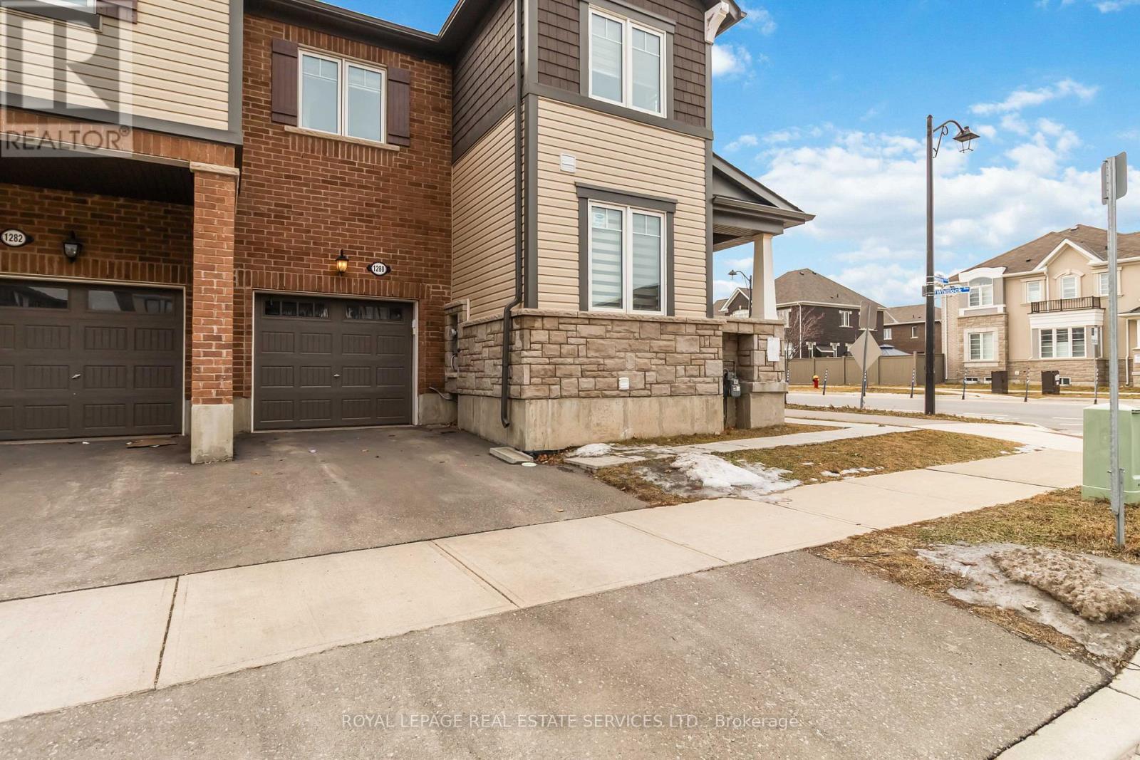 1280 Sycamore Garden, Milton, Ontario  L9E 1R6 - Photo 4 - W12700176