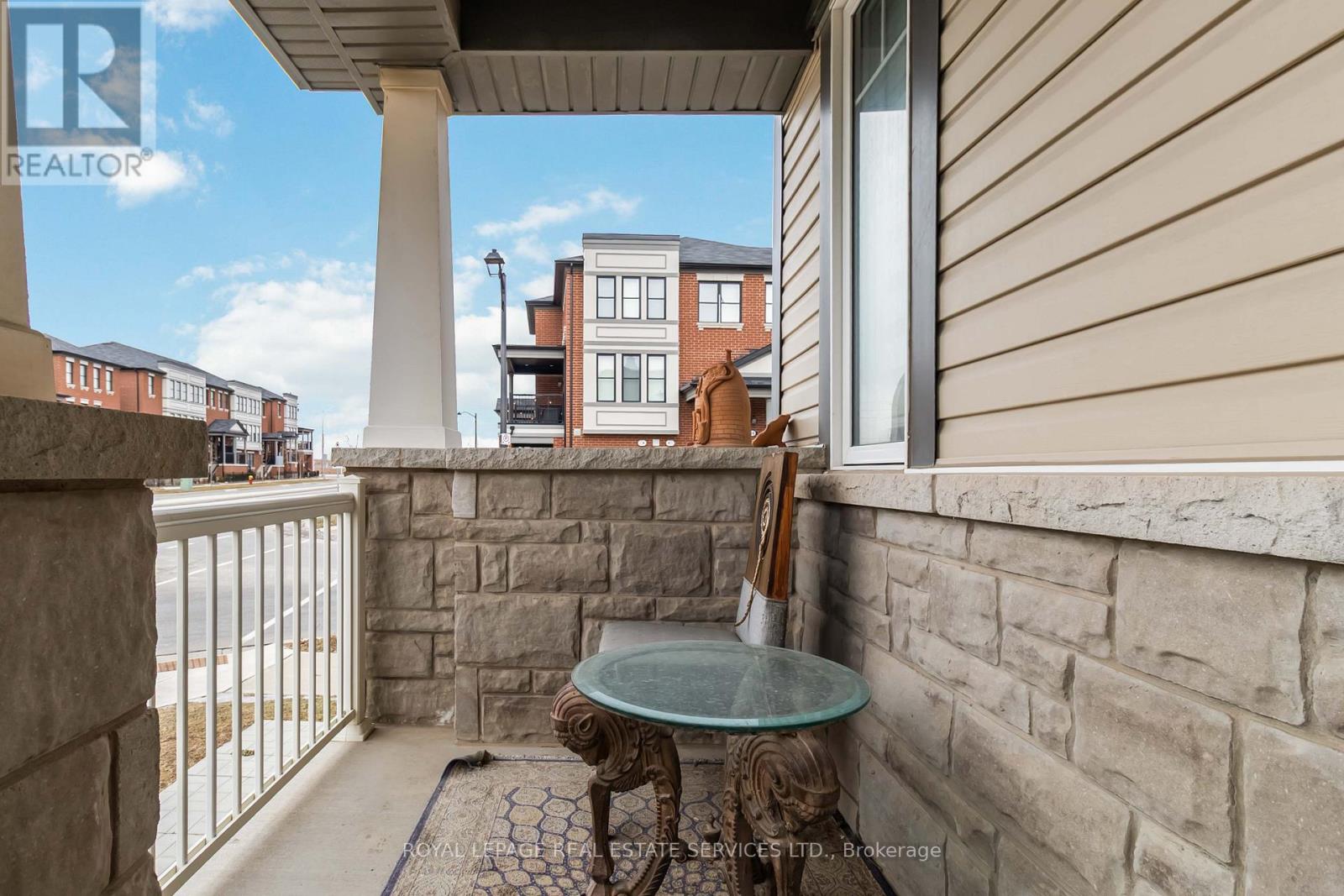 1280 Sycamore Garden, Milton, Ontario  L9E 1R6 - Photo 5 - W12700176