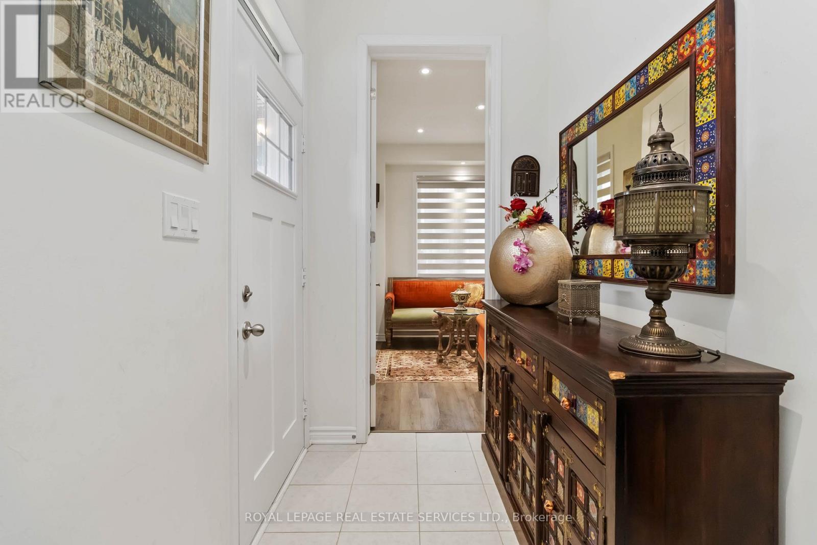 1280 Sycamore Garden, Milton, Ontario  L9E 1R6 - Photo 7 - W12700176