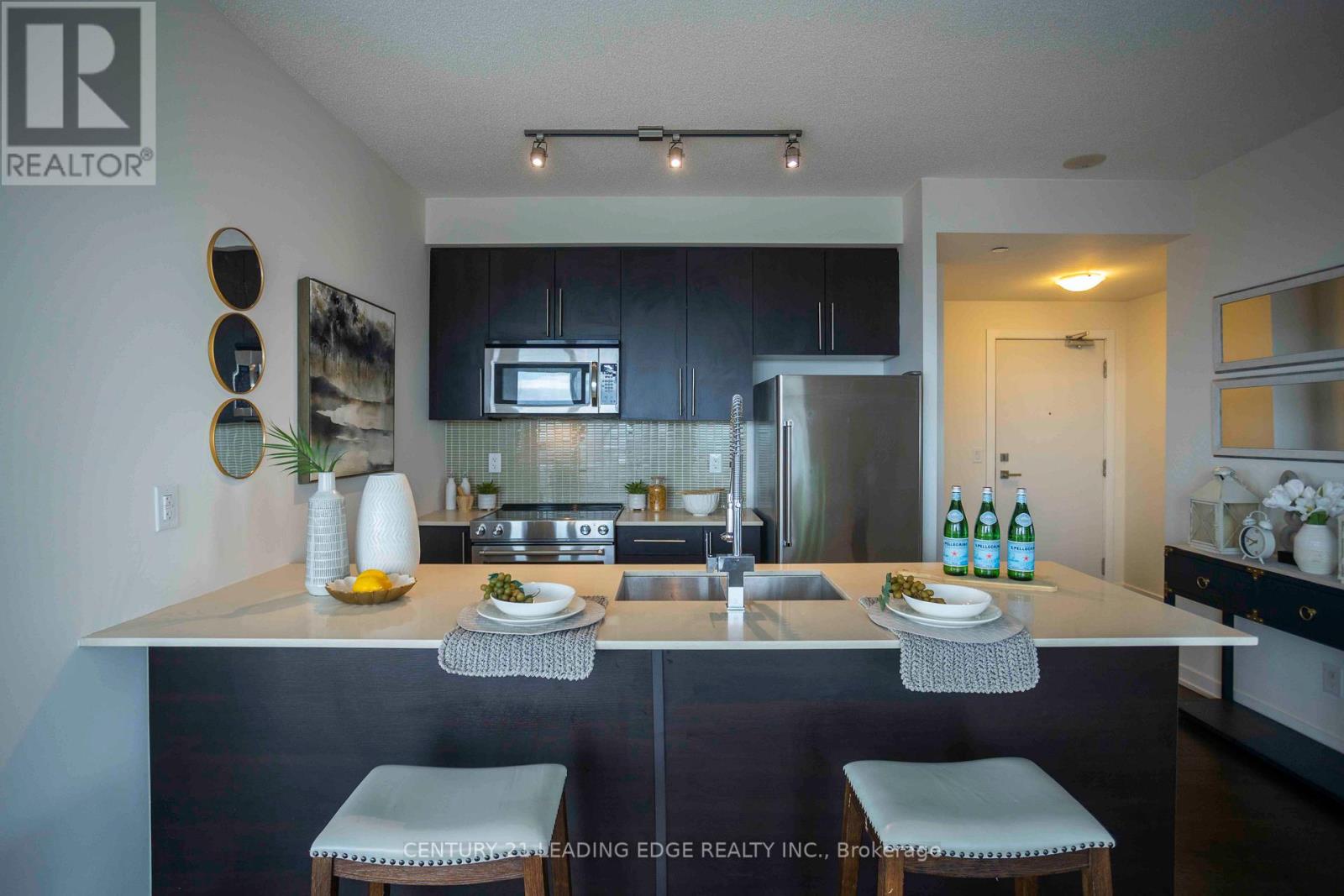 3709 - 510 Curran Place, Mississauga, Ontario  L5B 0J4 - Photo 2 - W12700200