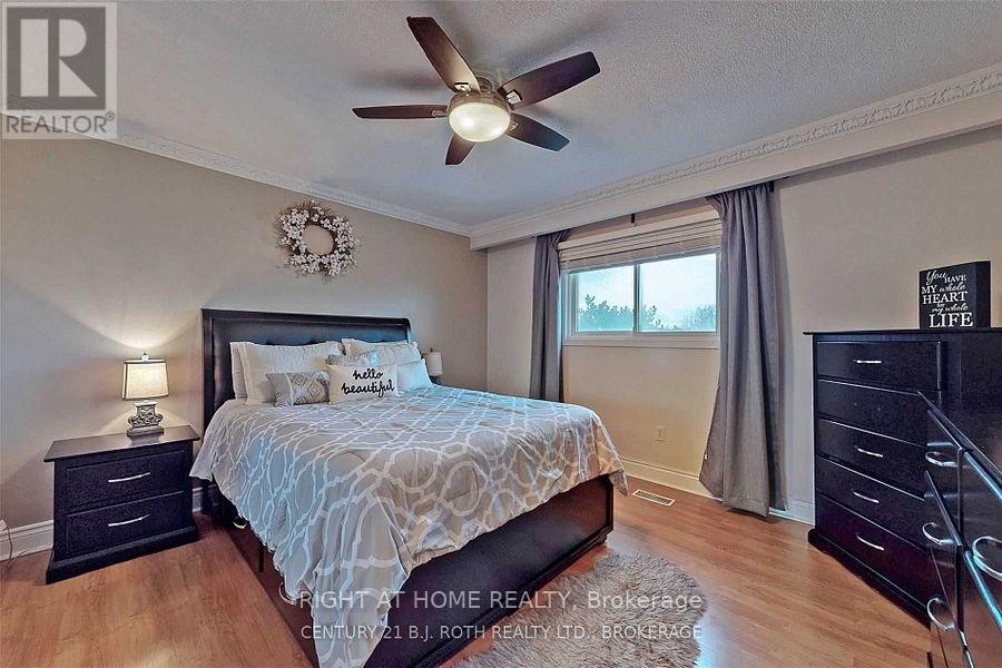 1658 Corkstone Glade N, Mississauga, Ontario  L4W 2G1 - Photo 14 - W12700244