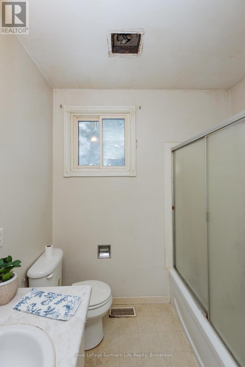 328 King Street, Callander, Ontario  P0H 1H0 - Photo 13 - X12700386