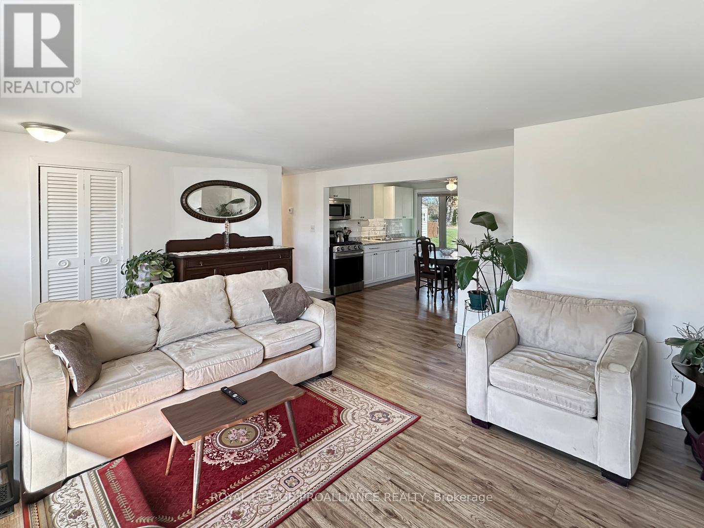 40 Ashley Street, Belleville, Ontario  K0K 2B0 - Photo 9 - X12567828