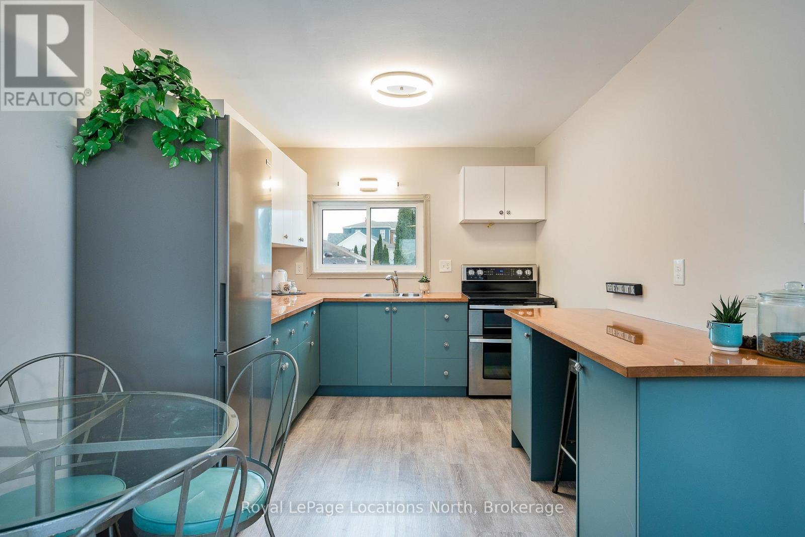 242 Simcoe Street, Collingwood, Ontario  L9Y 1J3 - Photo 10 - S12700380