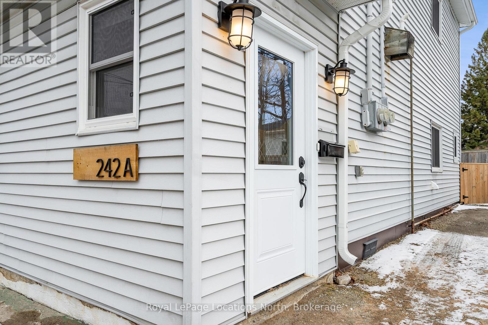 242 Simcoe Street, Collingwood, Ontario  L9Y 1J3 - Photo 3 - S12700380