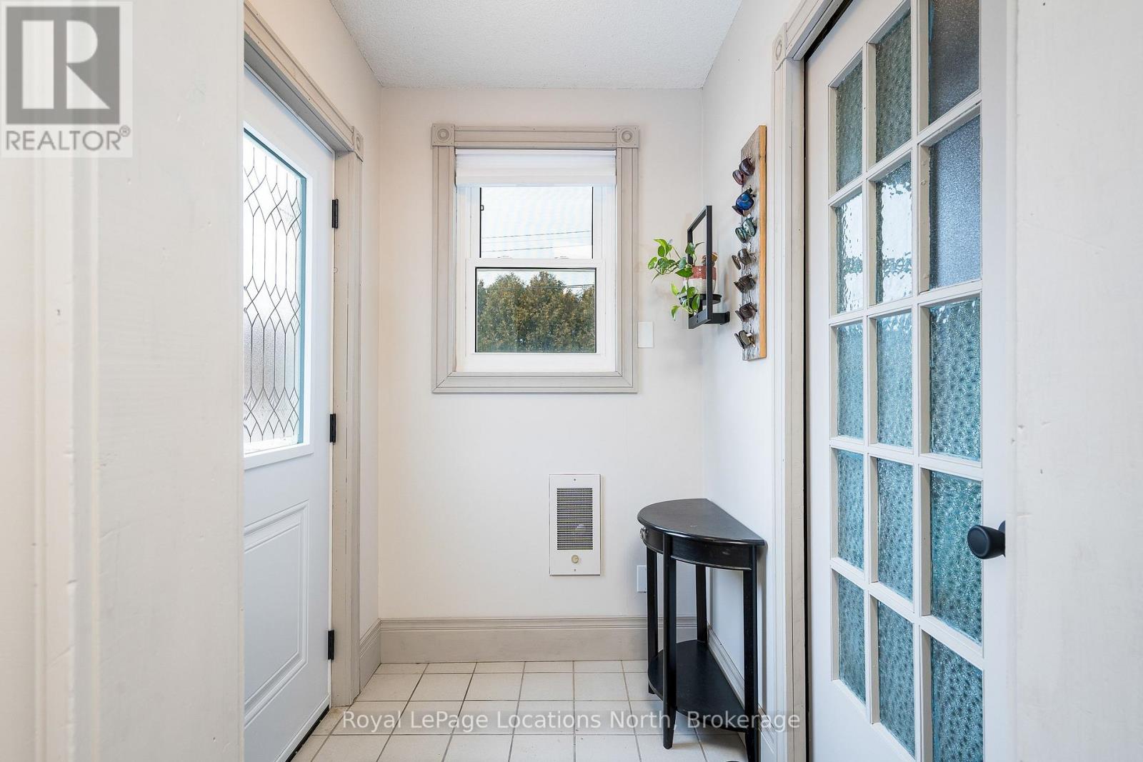 242 Simcoe Street, Collingwood, Ontario  L9Y 1J3 - Photo 4 - S12700380