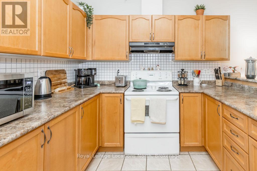 46 Admiral Road, Wasaga Beach, Ontario  L9Z 3C6 - Photo 10 - S12700416