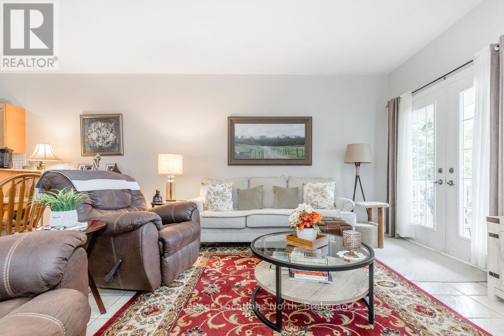 46 Admiral Road, Wasaga Beach, Ontario  L9Z 3C6 - Photo 3 - S12700416