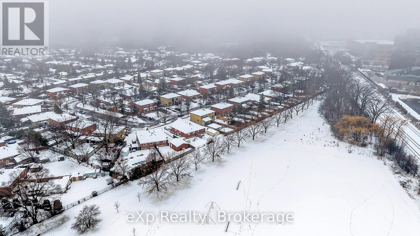 1367 Freeport Drive, Mississauga (Erindale), Ontario  L5C 1S5 - Photo 4 - W12700266