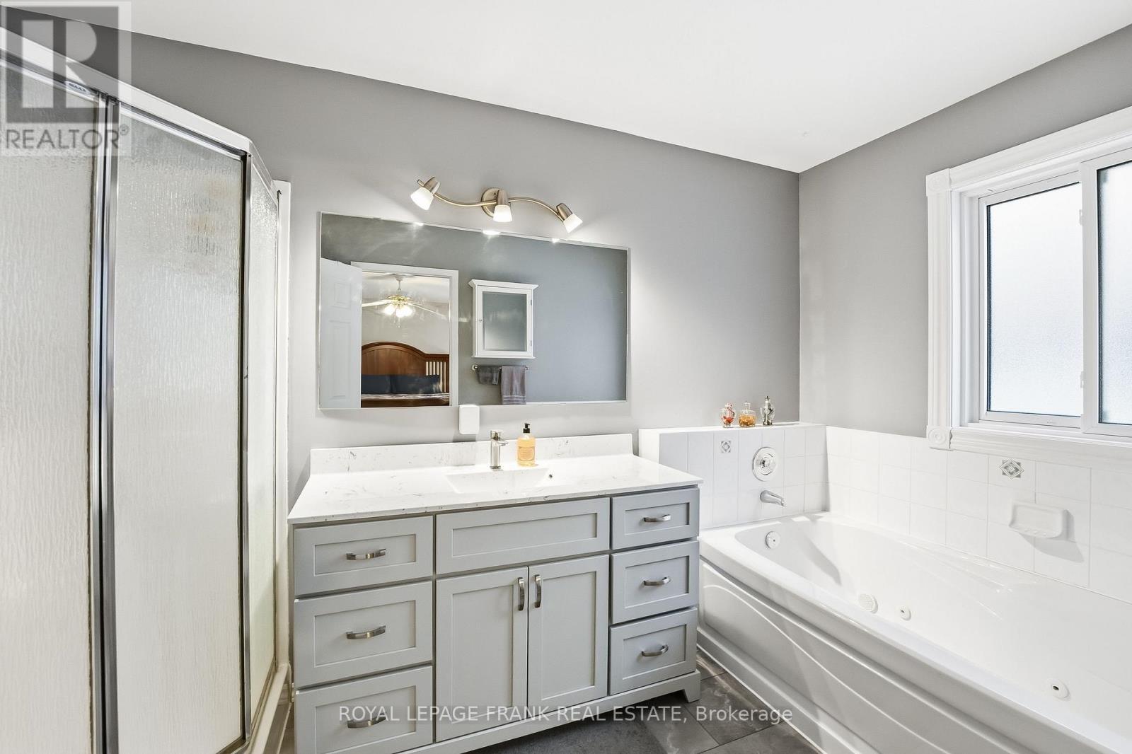 63 Farncomb Crescent, Clarington, Ontario  L1C 4L8 - Photo 17 - E12700392